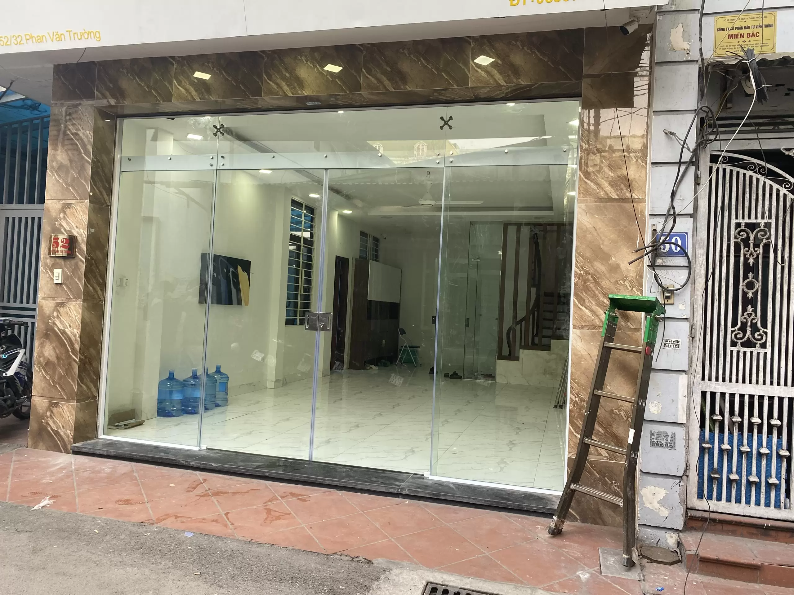 Cửa Kính Cường Lực 