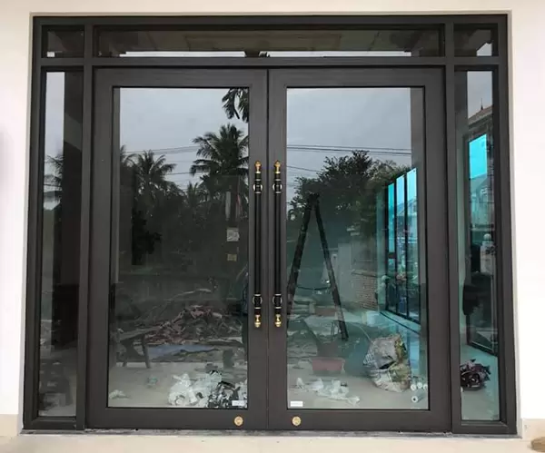 Cửa kính khung nhôm